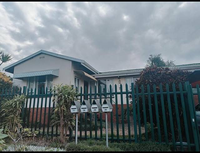 7 BEDROOM HOUSE FOR SALE IN MANORS